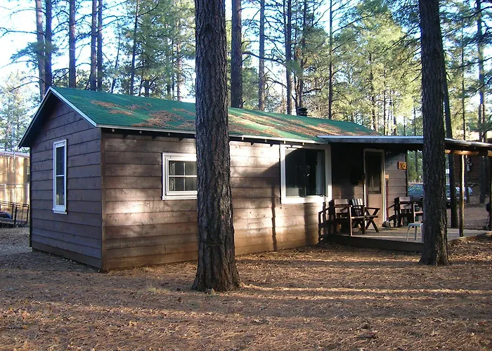Hotel Of The Woods Lakeside