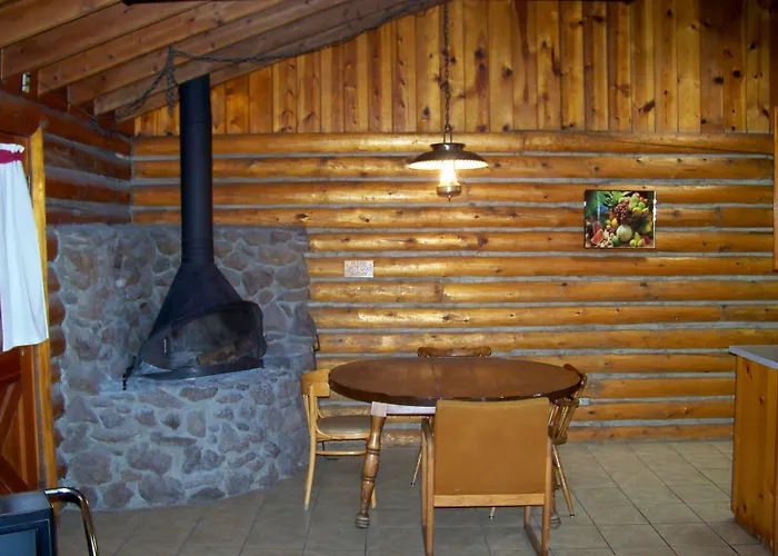 Of The Woods Hotel 3*